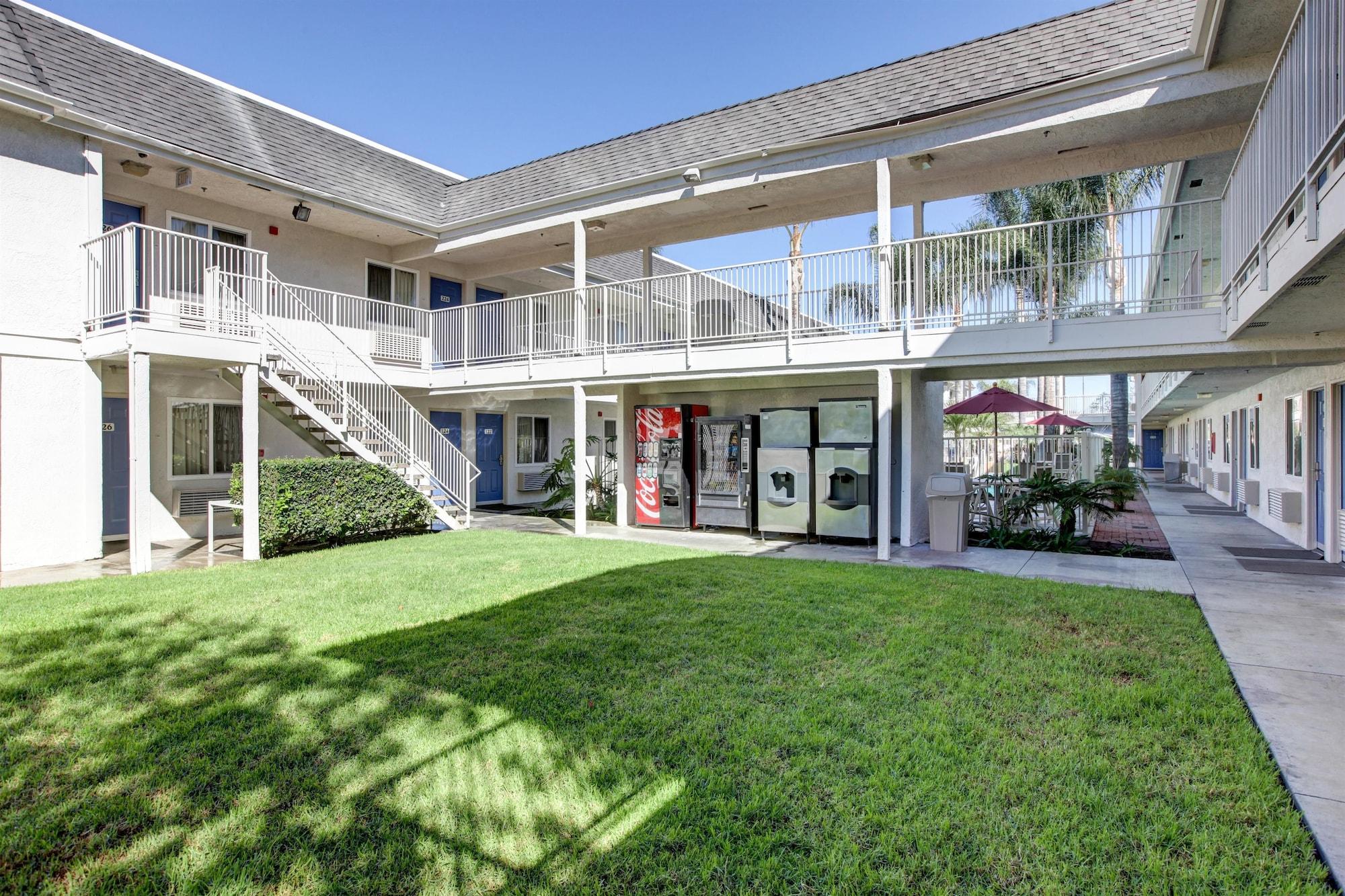 Motel 6-Westminster, Ca - North Zewnętrze zdjęcie